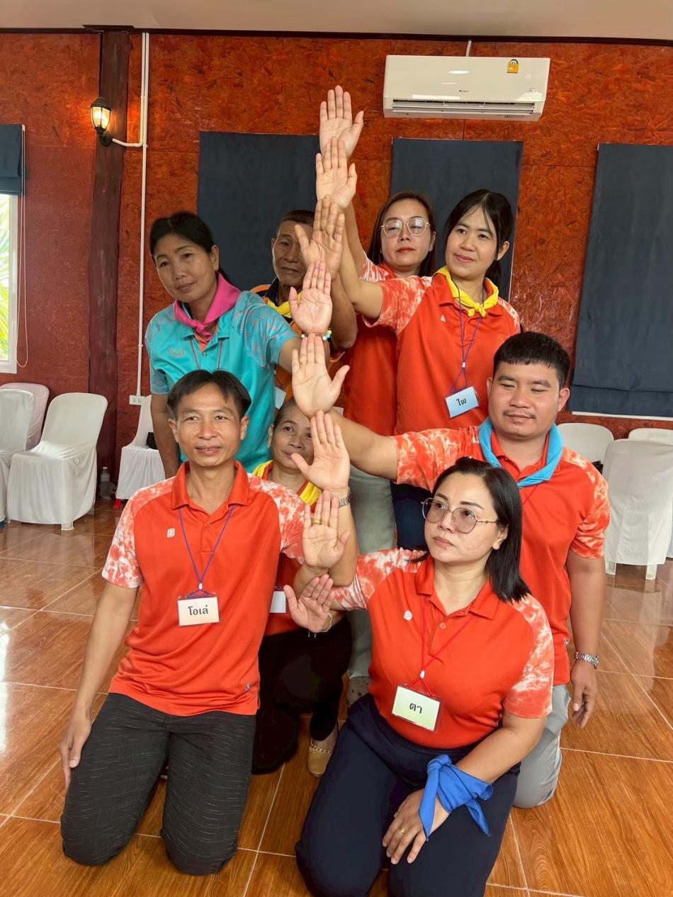 เทศบาลตำบลนาดี ดำเนินโครงการฝึกอบรมพัฒนาศักยภาพบุคลากรในองค์กร (OD) ประจำปีงบประมาณ พ.ศ. 2568 เทศบาลตำบลนาดี อำเภอสุวรรณคูหา จังหวัดหนองบัวลำภู ระหว่างวันที่ 6 - 7 กันยายน 2568 ซึ่งโครงการดังกล่าวมีเจตนารมณ์ในการเสริมสร้างวัฒนธรรมองค์กรในการปฏิบัติงานอย่างซื่อสัตย์สุจริต ต่อต้านการทุจริต มีจิตสำนึกที่ดี รับผิดชอบต่อหน้าที่ เพื่อพัฒนาบุคลากรให้มีการปฏิบัติงานอย่างมีคุณภาพตามมาตรฐานทางจริยธรรม เสริมสร้างการเรียนรู้เกี่ยวกับการทำงานเป็นทีม เพื่อการบริการที่เป็นเลิศขององค์กร และเพื่อให้บุคลากรมีความรู้ มีการพัฒนาตนเอง รักและสามัคคีกัน นำไปสู่การเป็นองค์กรที่มีสมรรถนะสูง มีประสิทธิภาพยังประโยชน์สูงสุดสู่ประชาชนในท้องถิ่น โดยผู้เข้าร่วมฝึกอบรมประกอบด้วย คณะผู้บริหาร สมาชิกสภาเทศบาล พนังงานเทศบาล พนักงานครูและพนักงานจ้างทุกคน